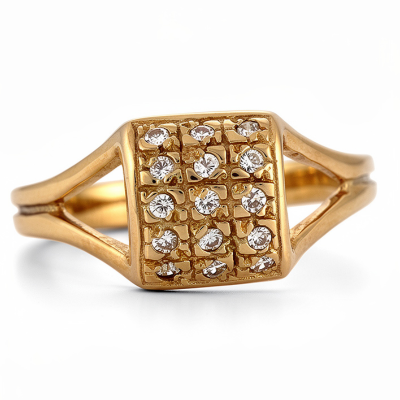 Imperial Pavé Ring in 19K...