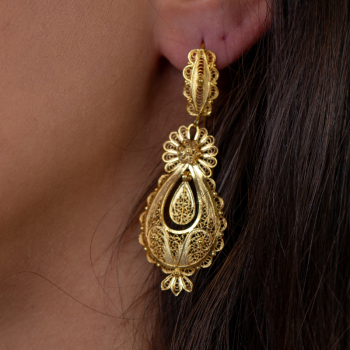Queen Sovereign Earrings...