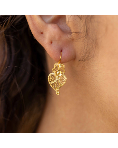 brincos-coração-viana-ouro