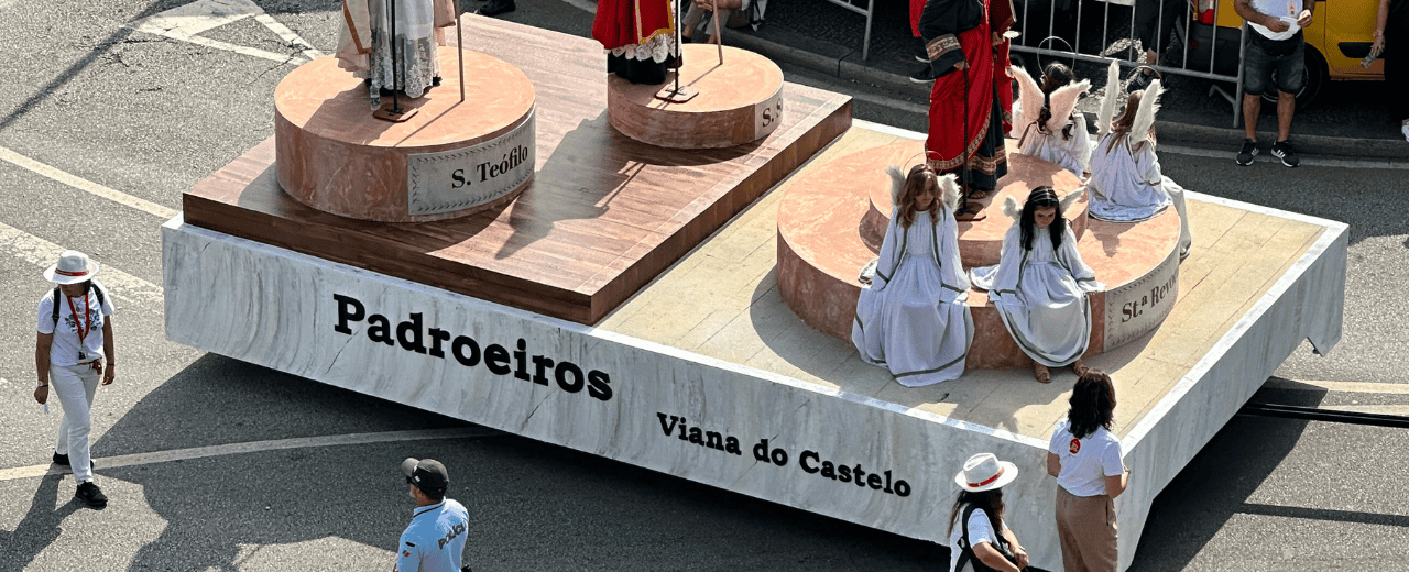 Mordomas mostram o Ouro