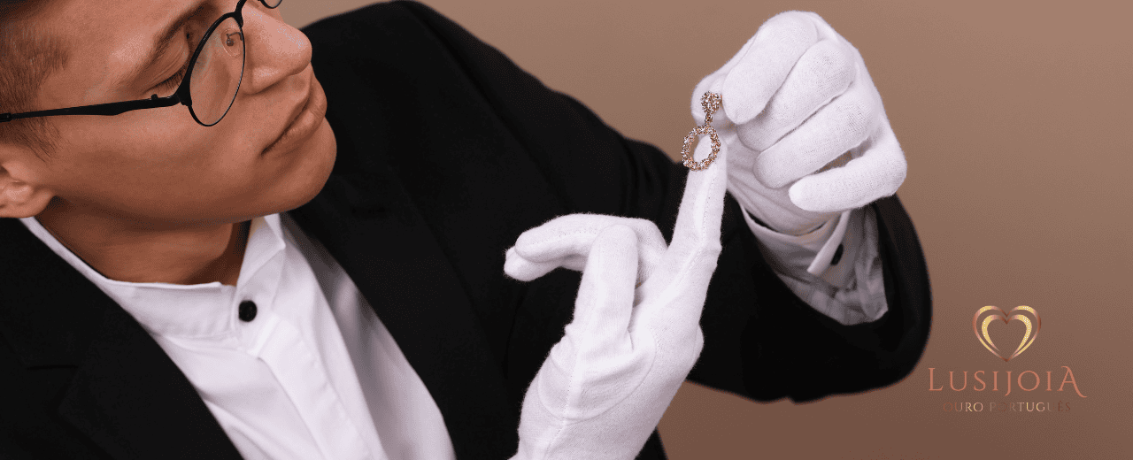 Como avaliar se uma joia em ouro é verdadeira – Testes caseiros, contrastaria e marcas de autenticidade.